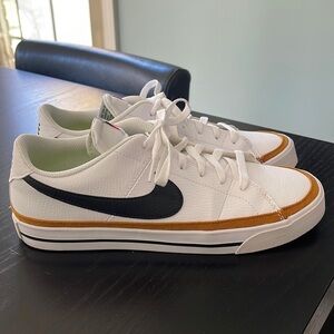💥 Nike Court Legacy Sneakers 10.5